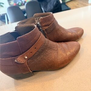 Clarks Boylan Dawn boots
